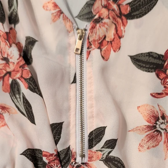 Streetwear Society Pink Floral Zip Front Peplum Blouse Top Sleeveless [Size M] - Picture 6 of 7